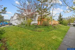 2443 SW Taylor Dr, McMinnville, OR 97128 - Photo 8