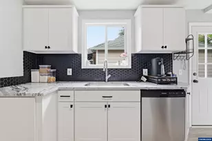 360 Wilson St S, Salem, OR 97302 - Photo 28