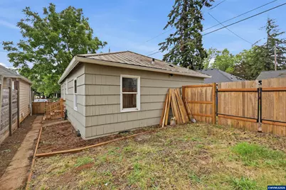 360 Wilson St S, Salem, OR 97302 - Photo 40