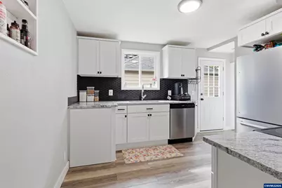 360 Wilson St S, Salem, OR 97302 - Photo 24
