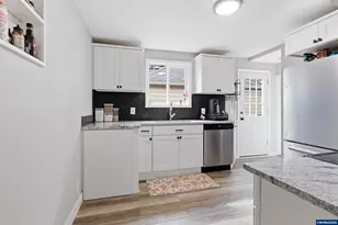 360 Wilson St S, Salem, OR 97302 - Photo 24