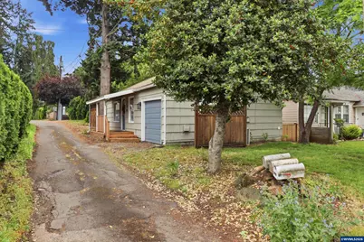 360 Wilson St S, Salem, OR 97302 - Photo 2