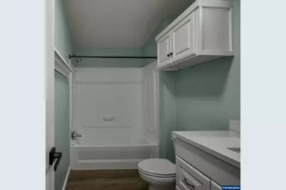 334 SE Hazel St, Mill City, OR 97360 - Photo 28