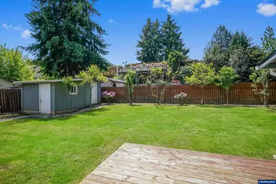 334 SE Hazel St, Mill City, OR 97360 - Photo 30