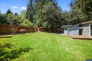 334 SE Hazel St, Mill City, OR 97360 - Photo 34