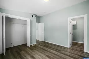 334 SE Hazel St, Mill City, OR 97360 - Photo 20