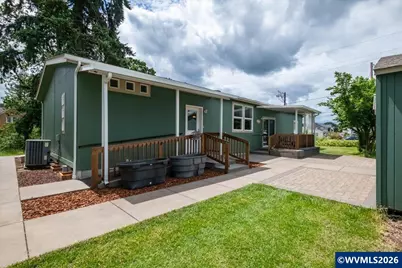 1017 N 2nd St, Jefferson, OR 97352 - Photo 1
