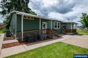 1017 N 2nd St, Jefferson, OR 97352 - Photo 4