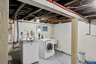 1496 Court St NE, Salem, OR 97301 - Photo 38