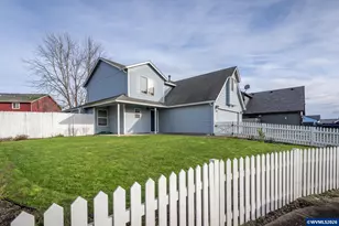 369 Pamela Ct, Jefferson, OR 97352 - Photo 4