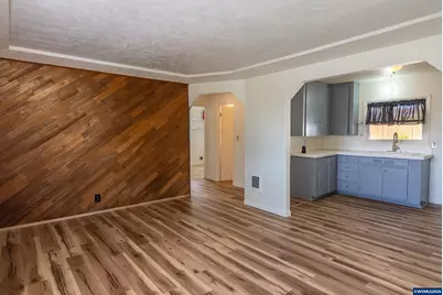 270 Gwinn St W, Monmouth, OR 97361 - Photo 4