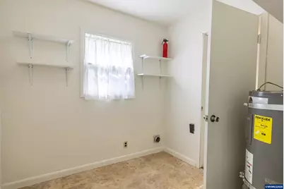 270 Gwinn St W, Monmouth, OR 97361 - Photo 16