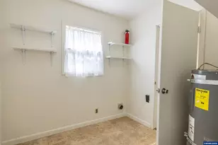 270 Gwinn St W, Monmouth, OR 97361 - Photo 16
