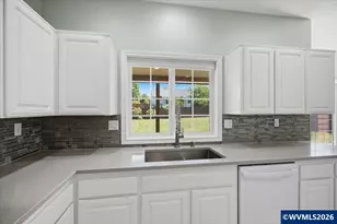1415 Ashley Dr NW, Albany, OR 97321 - Photo 14