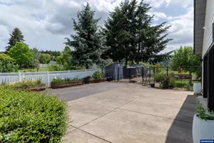36292 Hillside Ln, Lebanon, OR 97355 - Photo 42