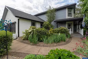 36292 Hillside Ln, Lebanon, OR 97355 - Photo 2