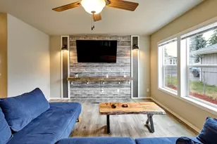 11633 Warbler Ln NE, Aurora, OR 97002 - Photo 6