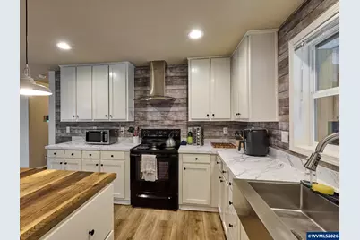 11633 Warbler Ln NE, Aurora, OR 97002 - Photo 14