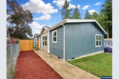 11633 Warbler Ln NE, Aurora, OR 97002 - Photo 2