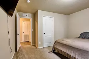 11633 Warbler Ln NE, Aurora, OR 97002 - Photo 36