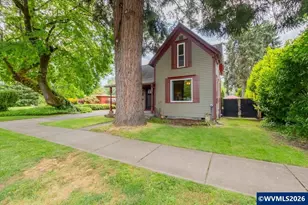 626 E Isabella St, Lebanon, OR 97355 - Photo 2
