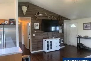 1048 Kees St, Lebanon, OR 97355 - Photo 6