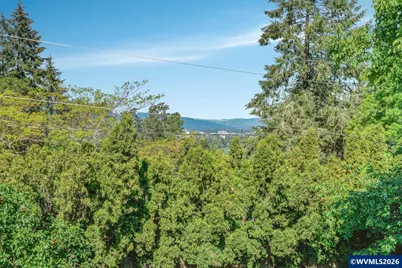 2225 W 28th Av, Eugene, OR 97405 - Photo 8