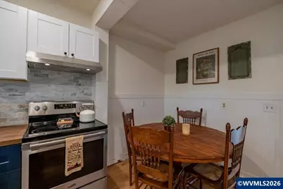 221 N 3rd St, Jefferson, OR 97352 - Photo 12