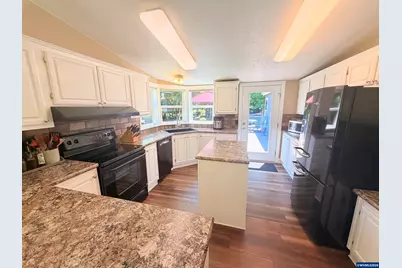 39011 Trillium Ln, Corvallis, OR 97330 - Photo 24