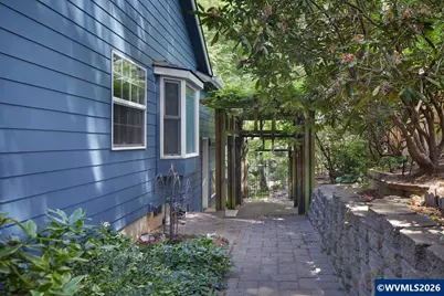 1876 NW Woodland Dr, Corvallis, OR 97330 - Photo 32