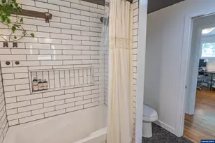 995 Baxter Rd SE, Salem, OR 97306 - Photo 16