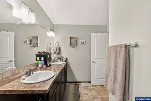 2576 Laurel Ave NE, Salem, OR 97301 - Photo 34