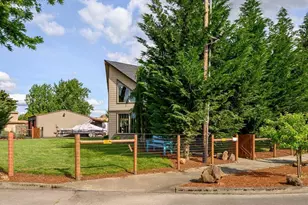 2576 Laurel Ave NE, Salem, OR 97301 - Photo 8