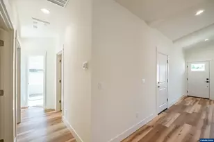 730 E Elmore St, Lebanon, OR 97355 - Photo 20