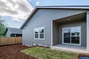 730 E Elmore St, Lebanon, OR 97355 - Photo 34