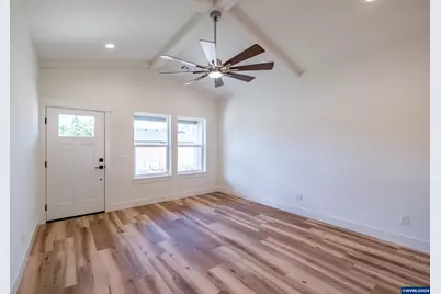 730 E Elmore St, Lebanon, OR 97355 - Photo 6