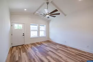 730 E Elmore St, Lebanon, OR 97355 - Photo 6
