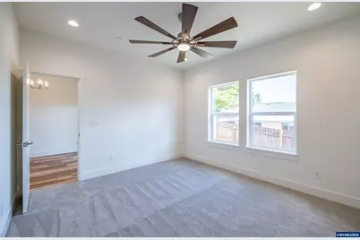 730 E Elmore St, Lebanon, OR 97355 - Photo 14