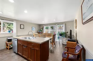 1108 Karen Way NW, Salem, OR 97304 - Photo 12
