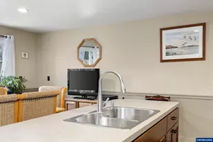 1108 Karen Way NW, Salem, OR 97304 - Photo 16