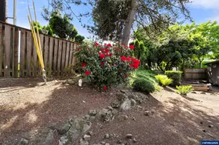 1108 Karen Way NW, Salem, OR 97304 - Photo 34