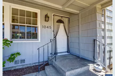 1045 SW Grove St, Corvallis, OR 97333 - Photo 4
