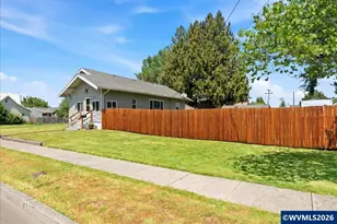321 W Virginia St, Stayton, OR 97383 - Photo 4