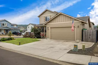 1202 Albatross Ct, Sweet Home, OR 97386 - Photo 4