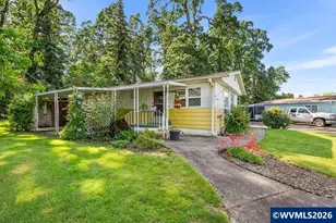 11847 Chateau Dr NE, Woodburn, OR 97071 - Photo 8