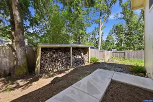 488 Cascade Dr, Springfield, OR 97478 - Photo 40
