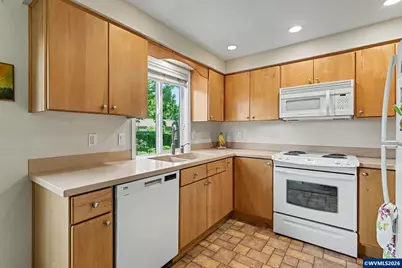223 McNary Heights Dr N, Keizer, OR 97303 - Photo 10
