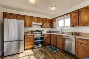 1020 45th Ave NE, Salem, OR 97301 - Photo 8