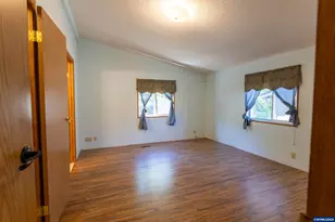 1225 NE Canyon Dr, Toledo, OR 97391 - Photo 8