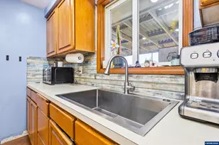 200 SE Walnut Ave, Dallas, OR 97338 - Photo 22